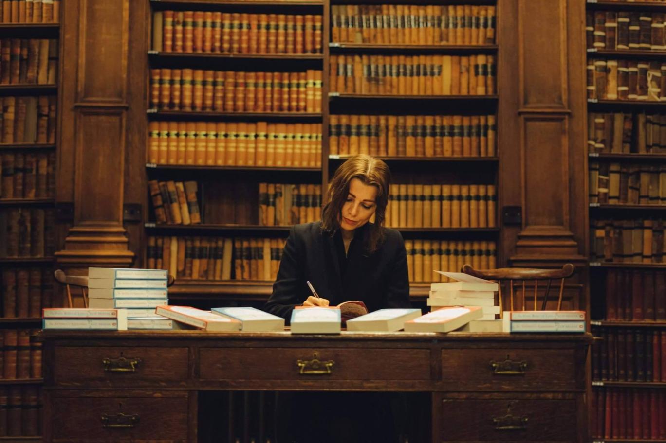  إليف شافاق: ما تمنيت معرفته في بداياتي