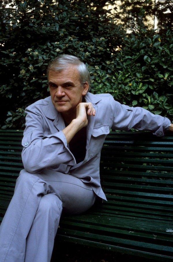 post image ميلان كونديرا أم إيميل وارنر؟ كيف أمسك كونديرا بالكسل الوجودي للانسان بالملقط: