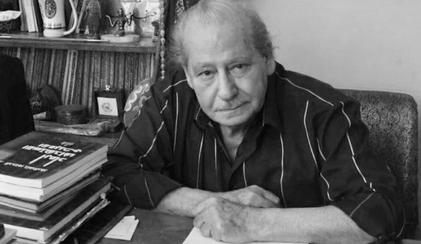  لا تكتب ما لم تعشه: من وصايا الكاتب حنا مينة للأدباء الشباب