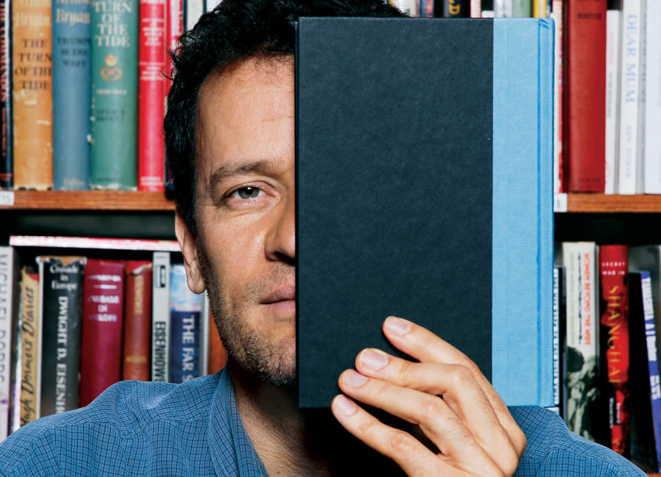  يان مارتِل: عن اللعبِ بالشكلِ لسردِ قصّةٍ