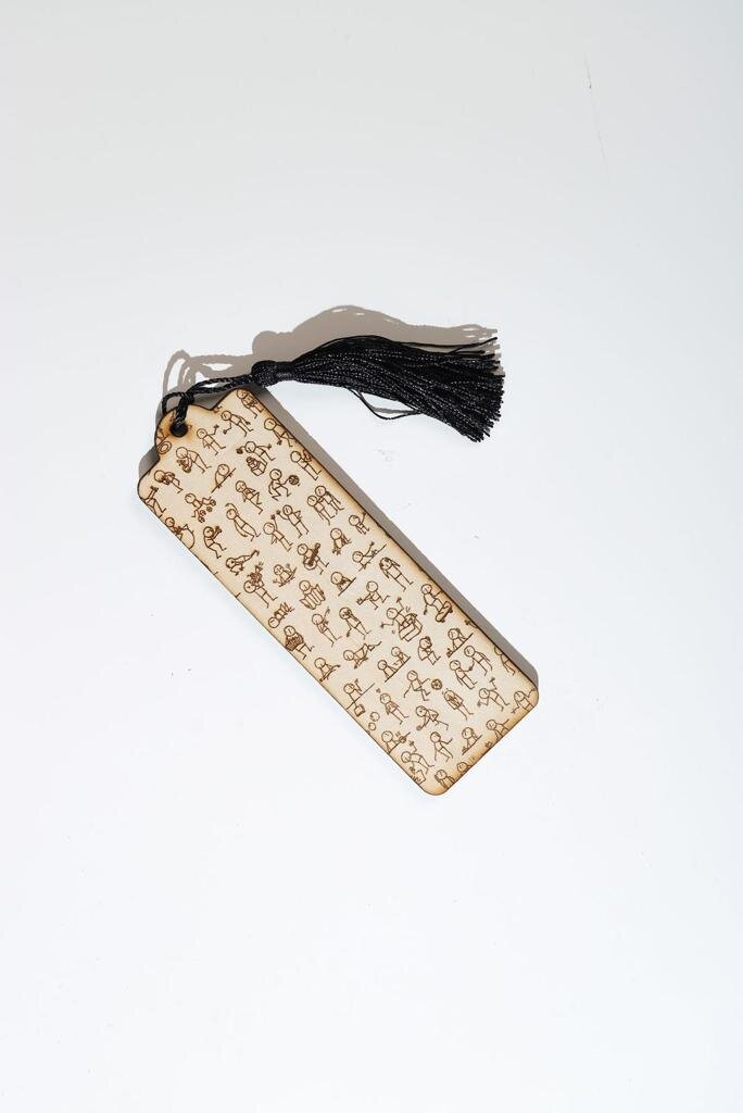 قاطع كتب رقص وعزف