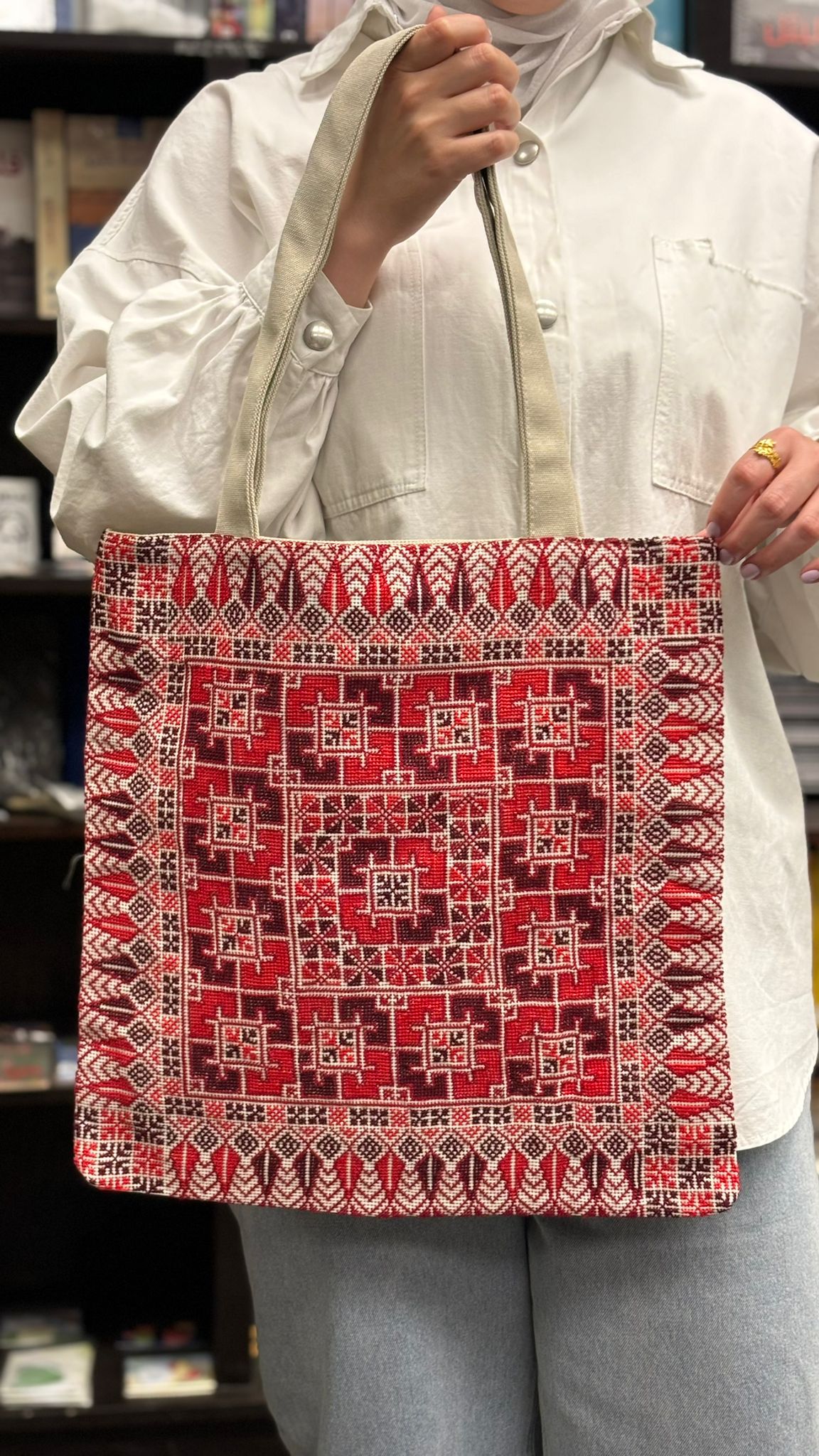 حقيبة قماشية بتطريز فلسطيني - لون عنابي