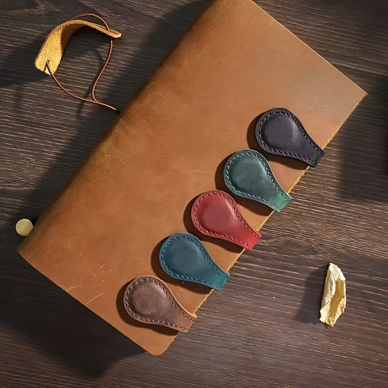 قواطع كتب مغناطيسية جلد